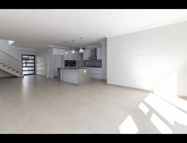4 BEDROOM FREEHOLD FOR SALE IN SANDOWN